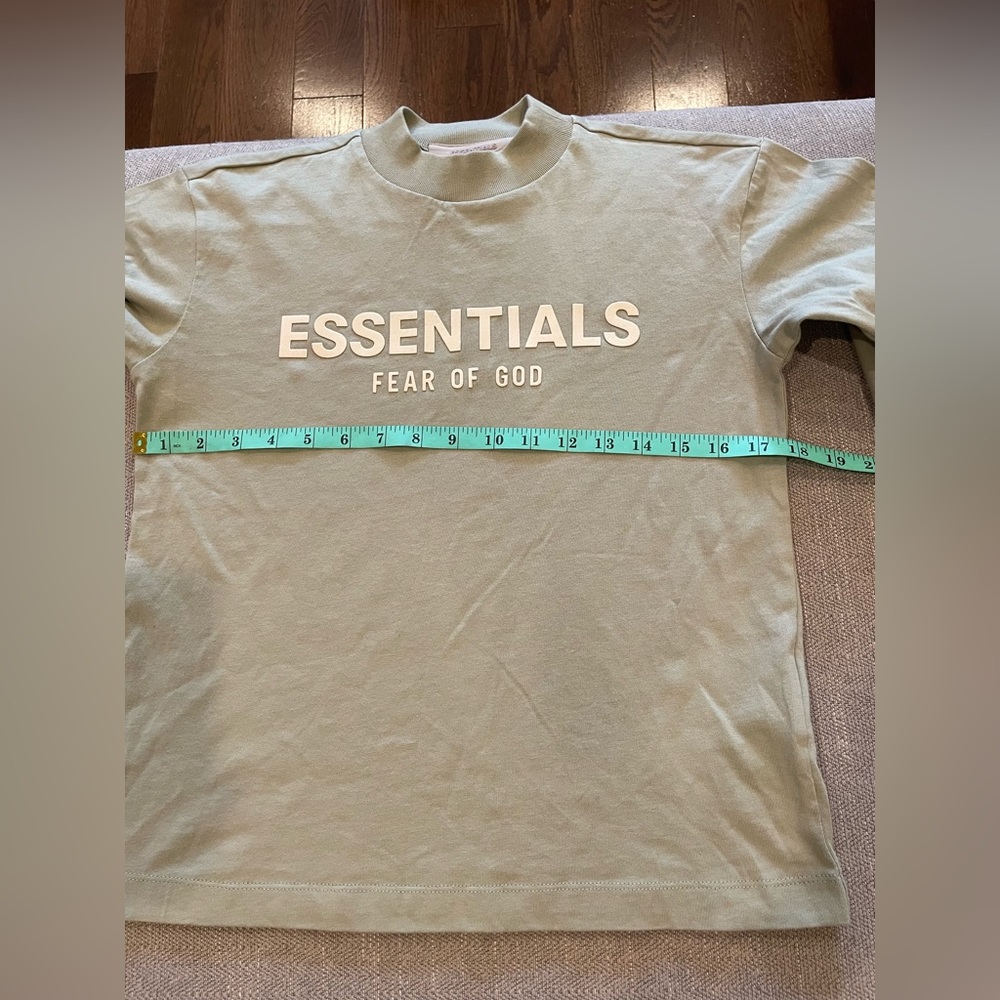 Essentials sweatshirt - Picture 3 of 7